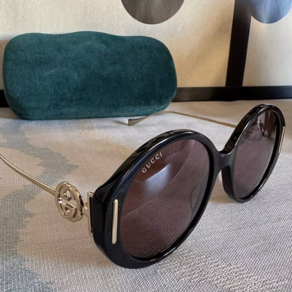 Gucci Sunglasses, Round, Gold Metal Temples with Interlocking GG Logo, Black